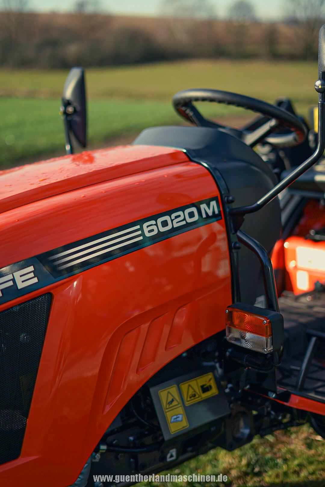 Traktor TAFE 6020M in Serienausstattung